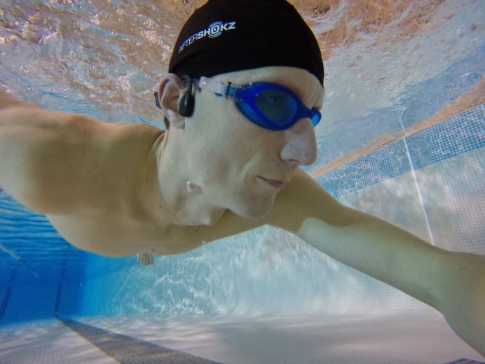 Ecouteurs de sport SHOKZ  Casque de natation à conduction osseuse